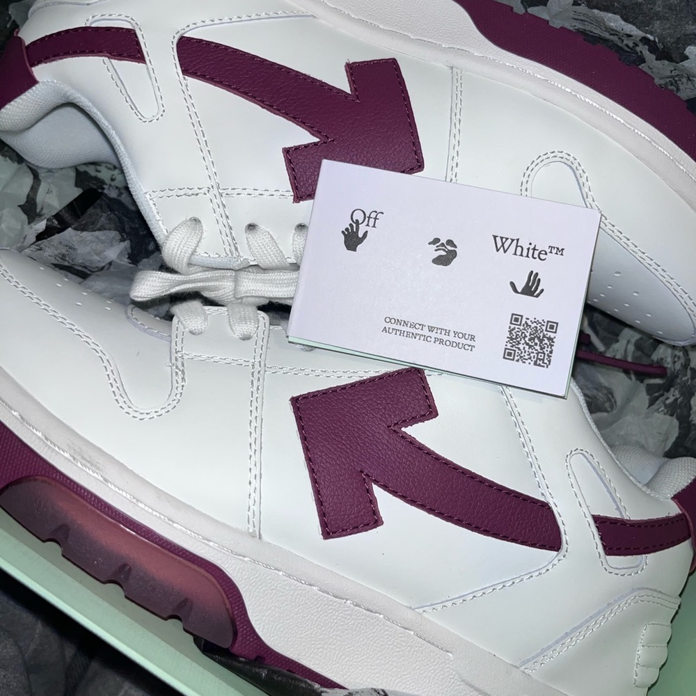 Off-white out of office white violet Size 9.5. BRAND NEW UNWORN